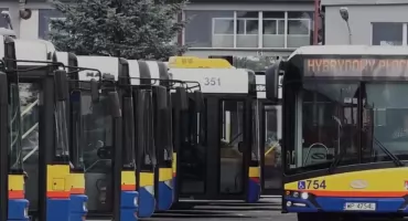 Płock przygotowuje się na 1 listopada. Zmiany w organizacji ruchu i darmowa komunikacja na Wszystkich Świętych 