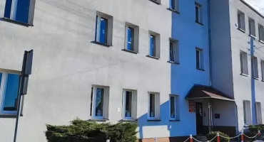 Szkoła w miejscowości Włodary ostrzelana. Pociski z broni trafiły w szyby 