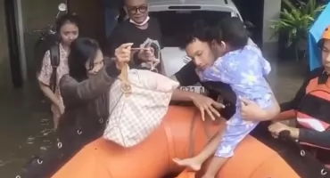 Tragiczne osunięcie ziemi na Jawie. Rośnie liczba ofiar i zaginionych w Indonezji