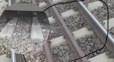 Eksplozja na torach i zatrzymany pociąg Świnoujście–Rzeszów. Służby potwierdzają sabotaż