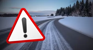 Świętokrzyskie: drogi przejezdne, ale śnieg i błoto pośniegowe utrudniają jazdę