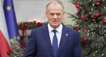 Donald Tusk ostrzega NATO. Solidarność Europy i Grenlandia w centrum napięć