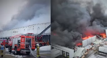 Pożar hali magazynowej w Tarnowie Podgórnym. Ponad 30 zastępów straży pożarnej w akcji