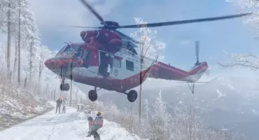 Oblodzone szlaki w Beskidach. GOPR ostrzega turystów przed trudnymi warunkami