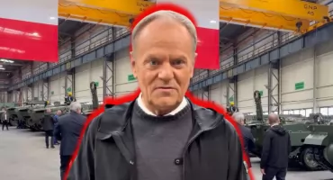 Tusk odpowiada PiS w Stalowej Woli. Miliardy z UE trafią do polskiego przemysłu zbrojeniowego