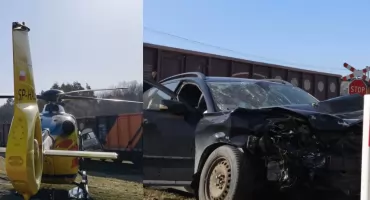 Wypadek na przejeździe kolejowym w Lubyczy Królewskiej. Samochód uderzył w pociąg