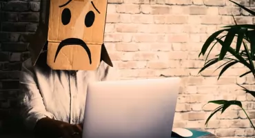 Nowe przepisy o mobbingu w pracy. Gaslighting coraz częstszą formą przemocy