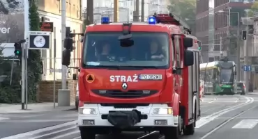 Silny wiatr w Łodzi i regionie. Ranny kierowca, zniszczone dachy