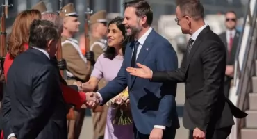 Orban i Vance razem przed wyborami. Polityczny skandal na Węgrzech