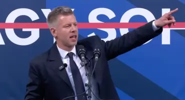 Magyar uderza w Orbana i zapowiada zmiany. Stawka wyborów jest ogromna