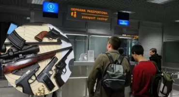 Kontrola KAS na lotnisku. Lufy do pistoletów w walizce podróżnej