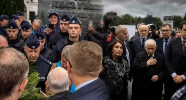 Jarosław Kaczyński nie został dopuszczony do pomnika. Ostre słowa pod adresem policji